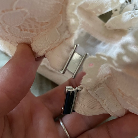 Dobreva front clasp white lace push up bra - Picture 6 of 11